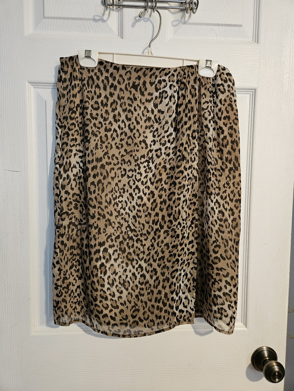 Chico's Woman's animal print skirt size 1